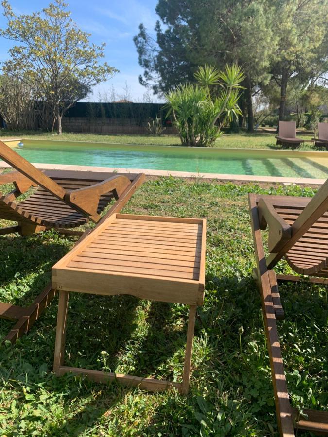 Le Patio, Chambres D Hotes Pour Adultes En Camargue, Possibilite De Naturisme A La Piscine, Aimargues Exterior foto